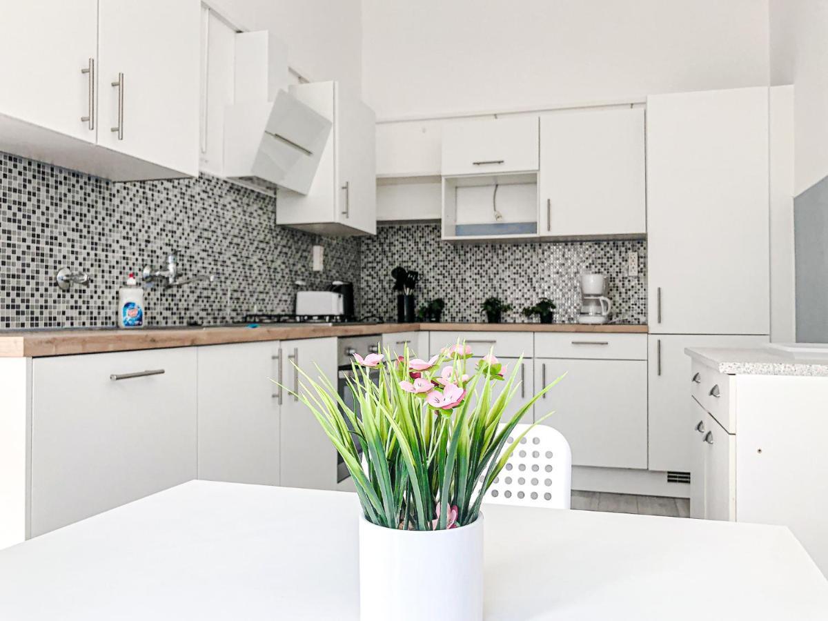 Commodious 2Br Apt. Near Akh-Perfect For Groups Wiedeń Zewnętrze zdjęcie